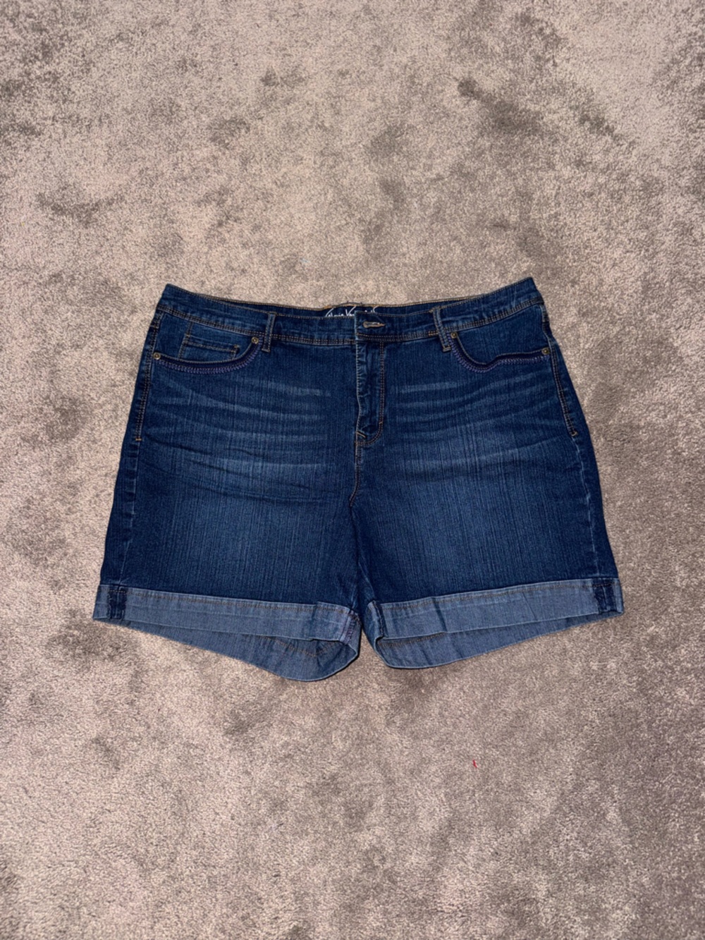 Gloria Vanderbilt Slimming Denim Shorts Rolled Hem Blue Classic SIZE 16
